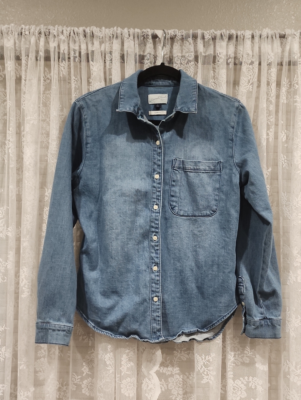 UNIVERSAL THREAD DENIM SHIRT